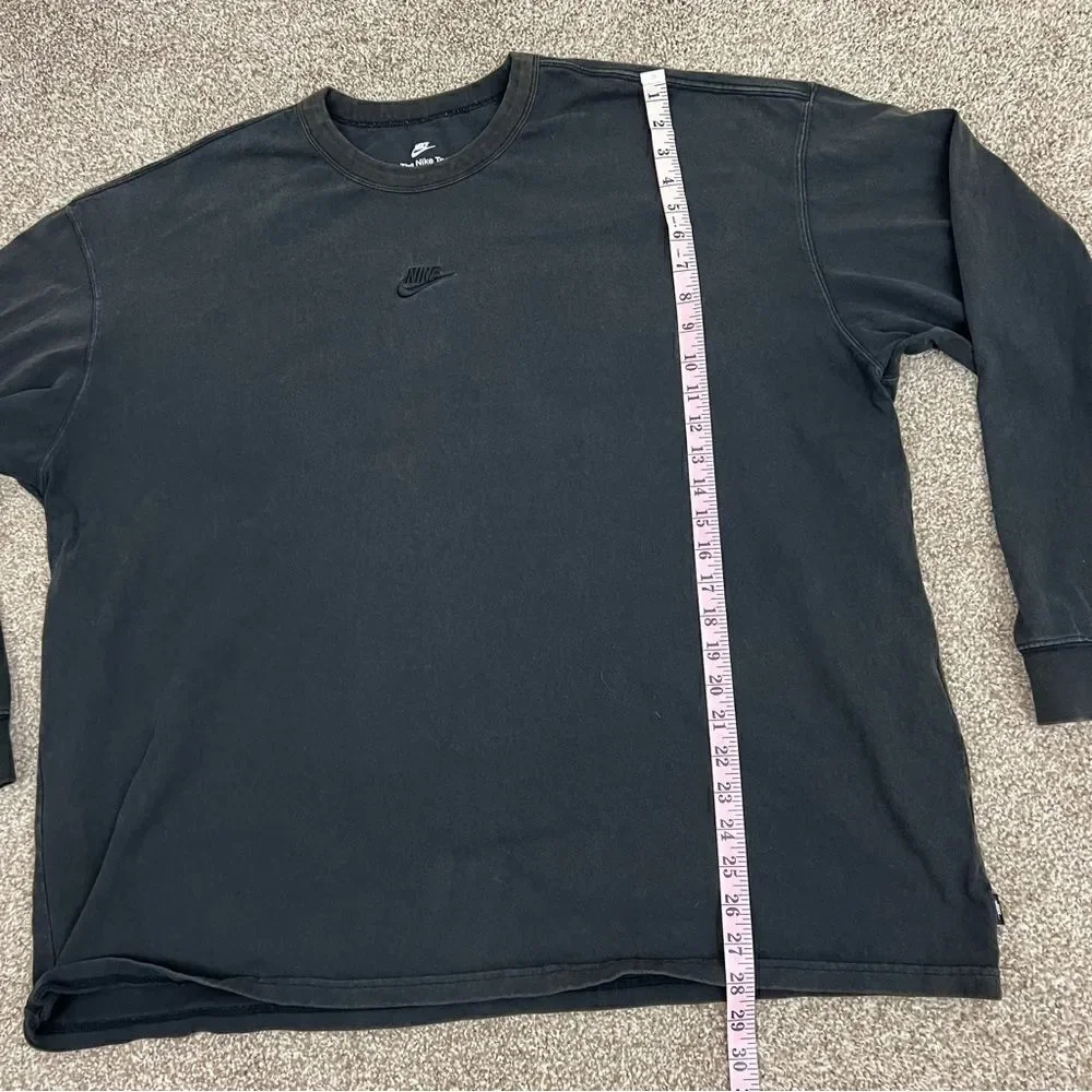 Heavyweight Nike long sleeve tee center logo men’s XXL